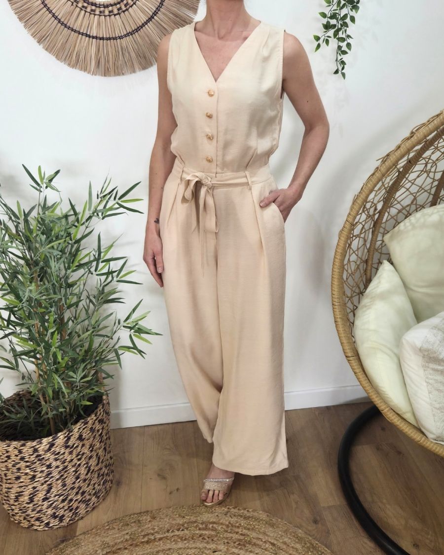 Combinaison femme beige boutons dorés Sira