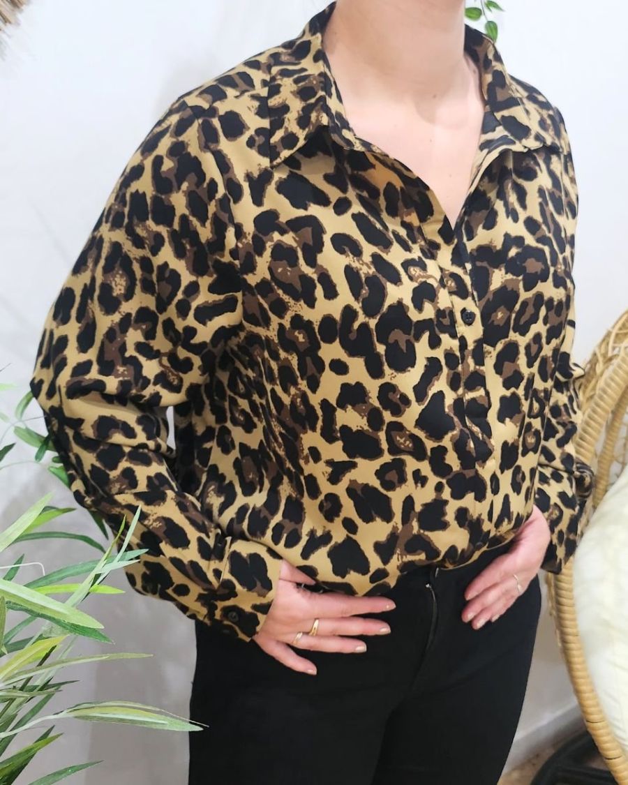 Chemisier femme camel imprimé léopard marron et noir