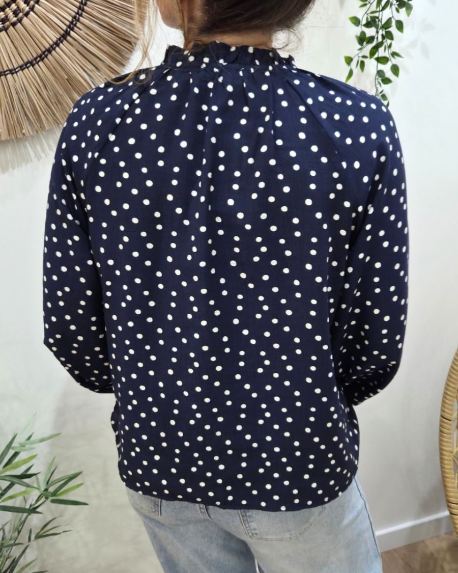 Chemisier femme bleu marine à pois blancs col froncé