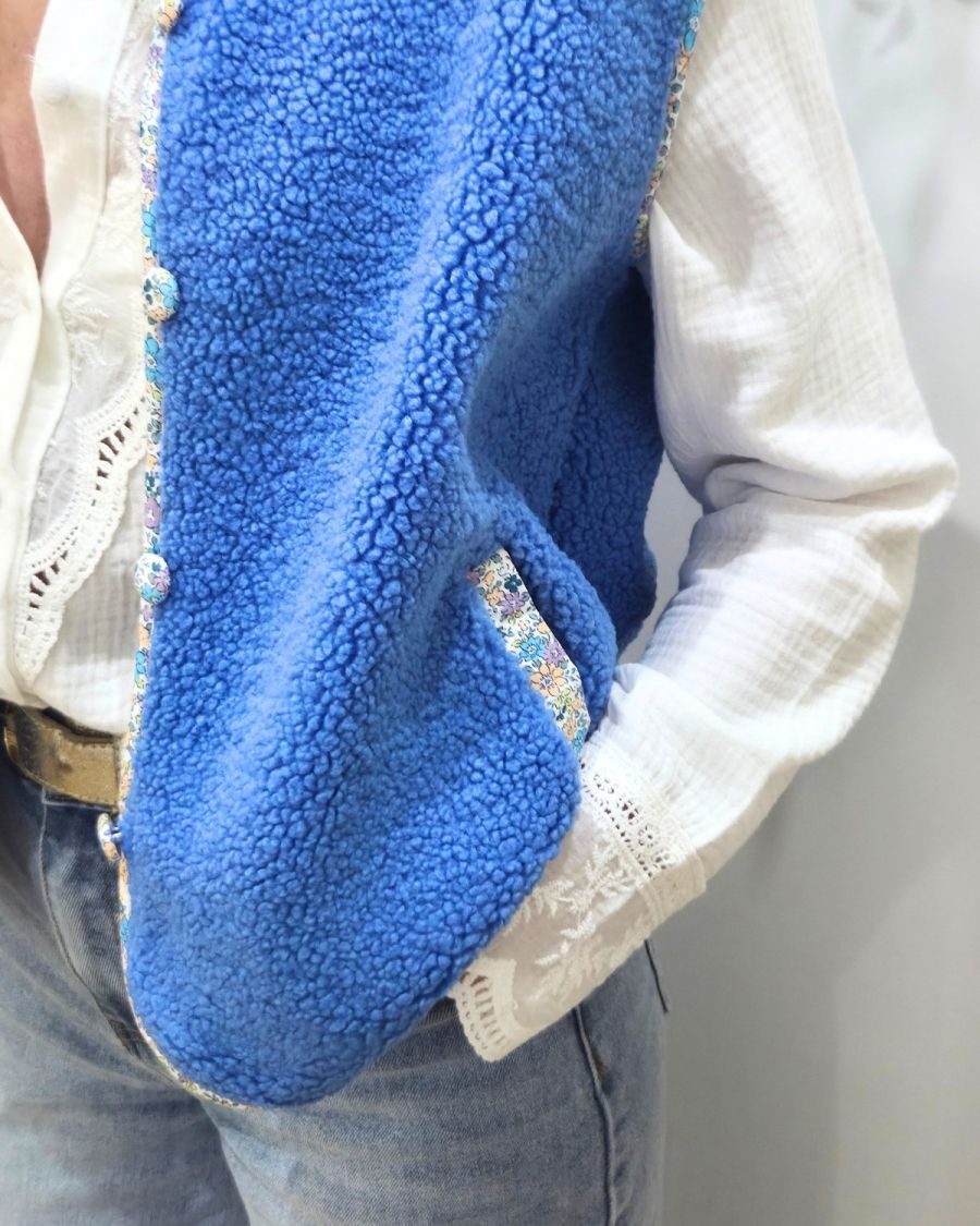Gilet sans manches femme sans manche bouclettes bleu Eden