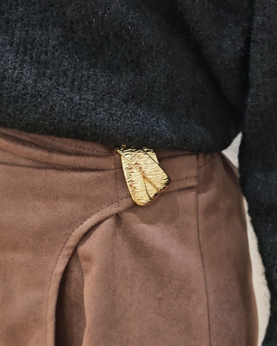 Jupe short femme suédine marron bijou doré
