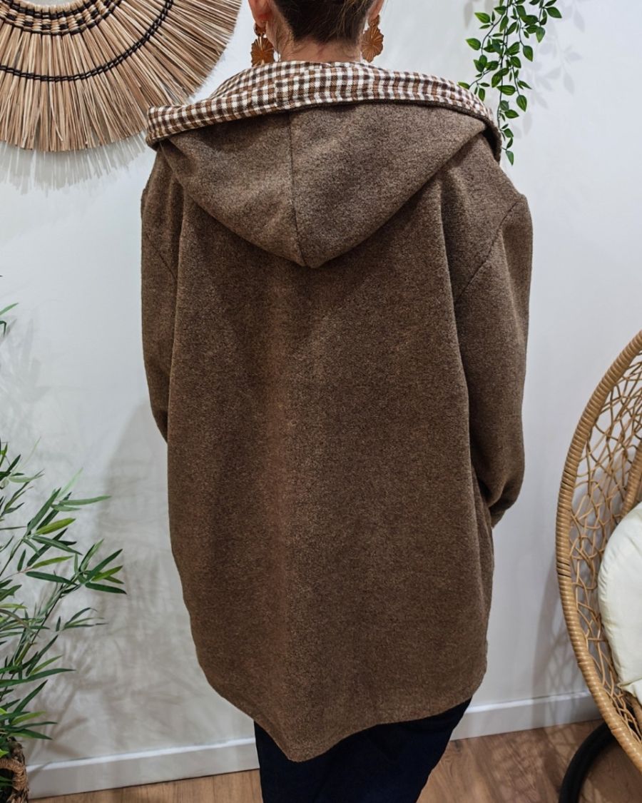Manteau long femme à capuche marron poches plaquées revers à carreaux