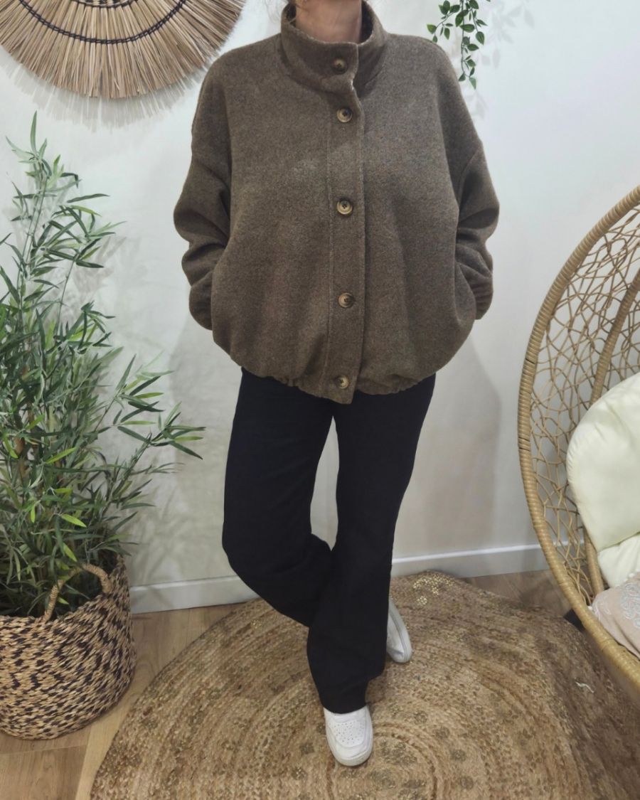 Manteau femme boutonné col montant revers à carreaux Adosinda