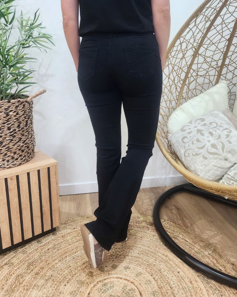 Pantalon femme noir flare push up coupe confort
