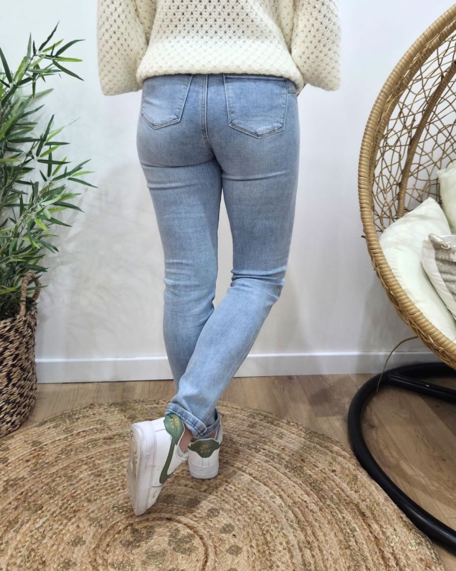 Jean femme slim power stretch push up bleu clair coupe confort