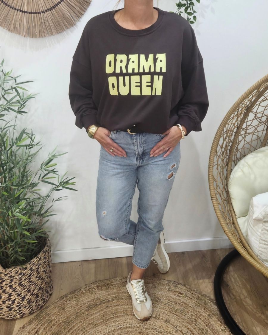 Sweat femme marron broderie DRAMA QUEEN jaune