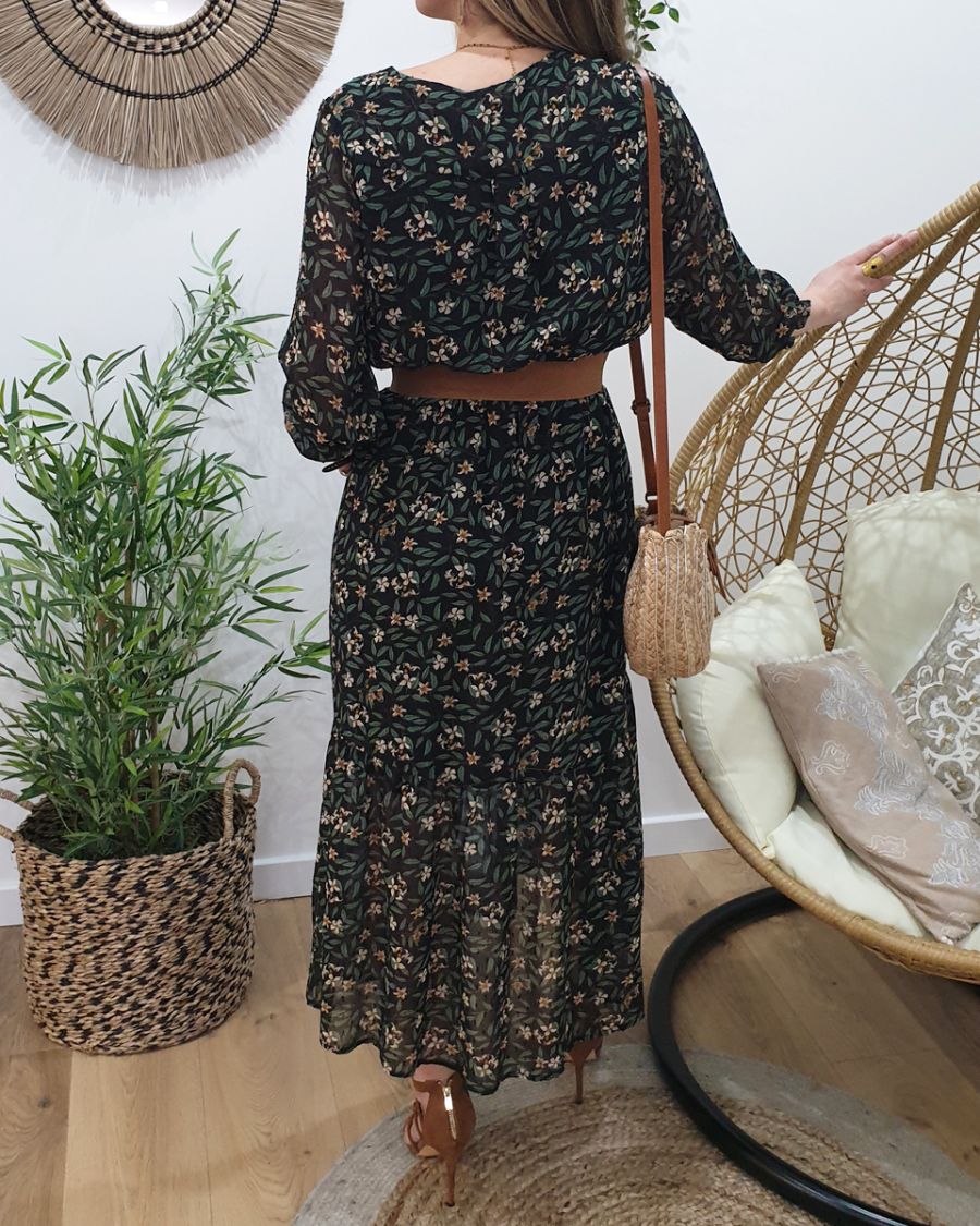 Robe longue noire feuillage fin et petites fleurs beiges