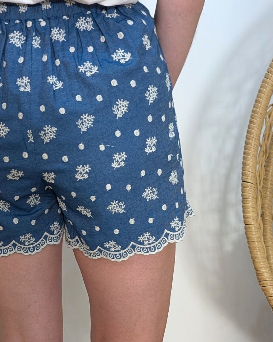 Short en coton femme bleu jeans avec broderies