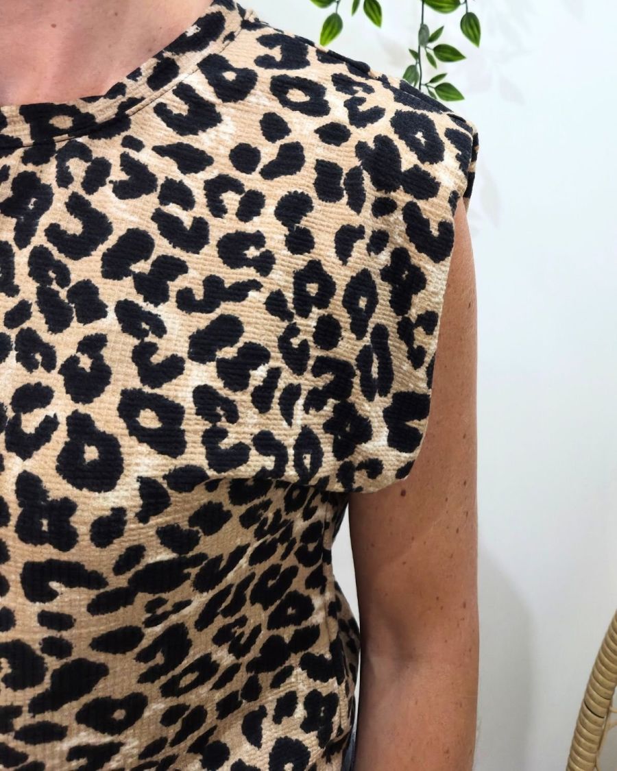 T-Shirt femme léopard à épaulettes 