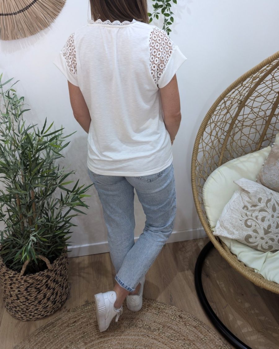 T-shirt femme blanc manches et col brodés Izia