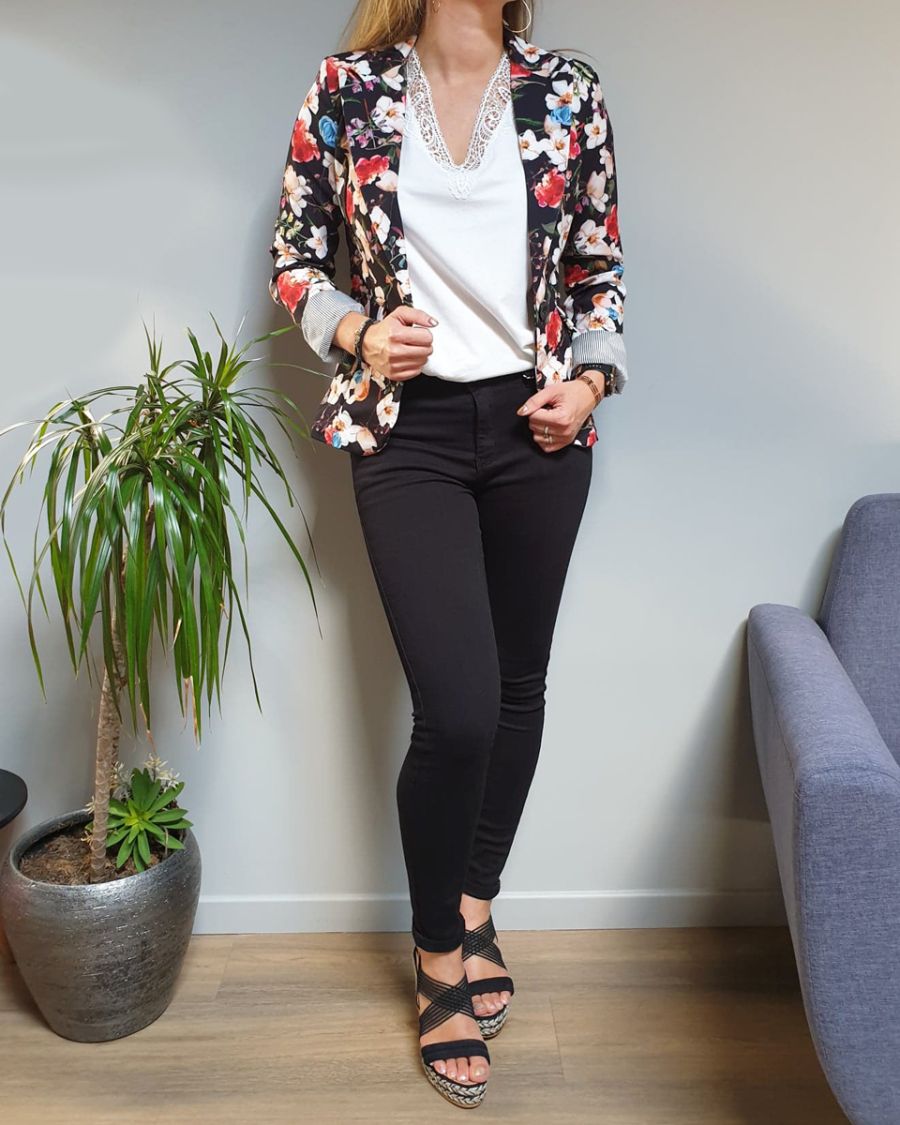 Veste tailleur noire à fleurs mutlicolores