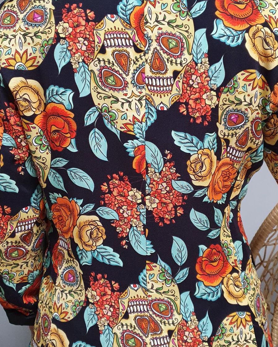 Veste blazer têtes de mort mexicaines et grosses fleurs jaunes oranges