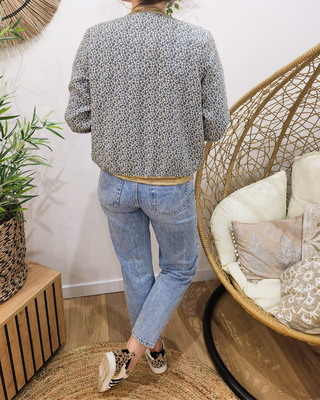 Bombers femme écru fleurs bleues Anya