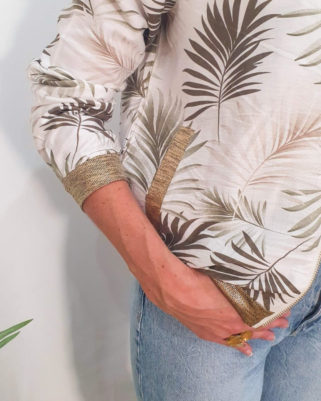 Bombers femme écru feuillages kaki et taupe Ombelline