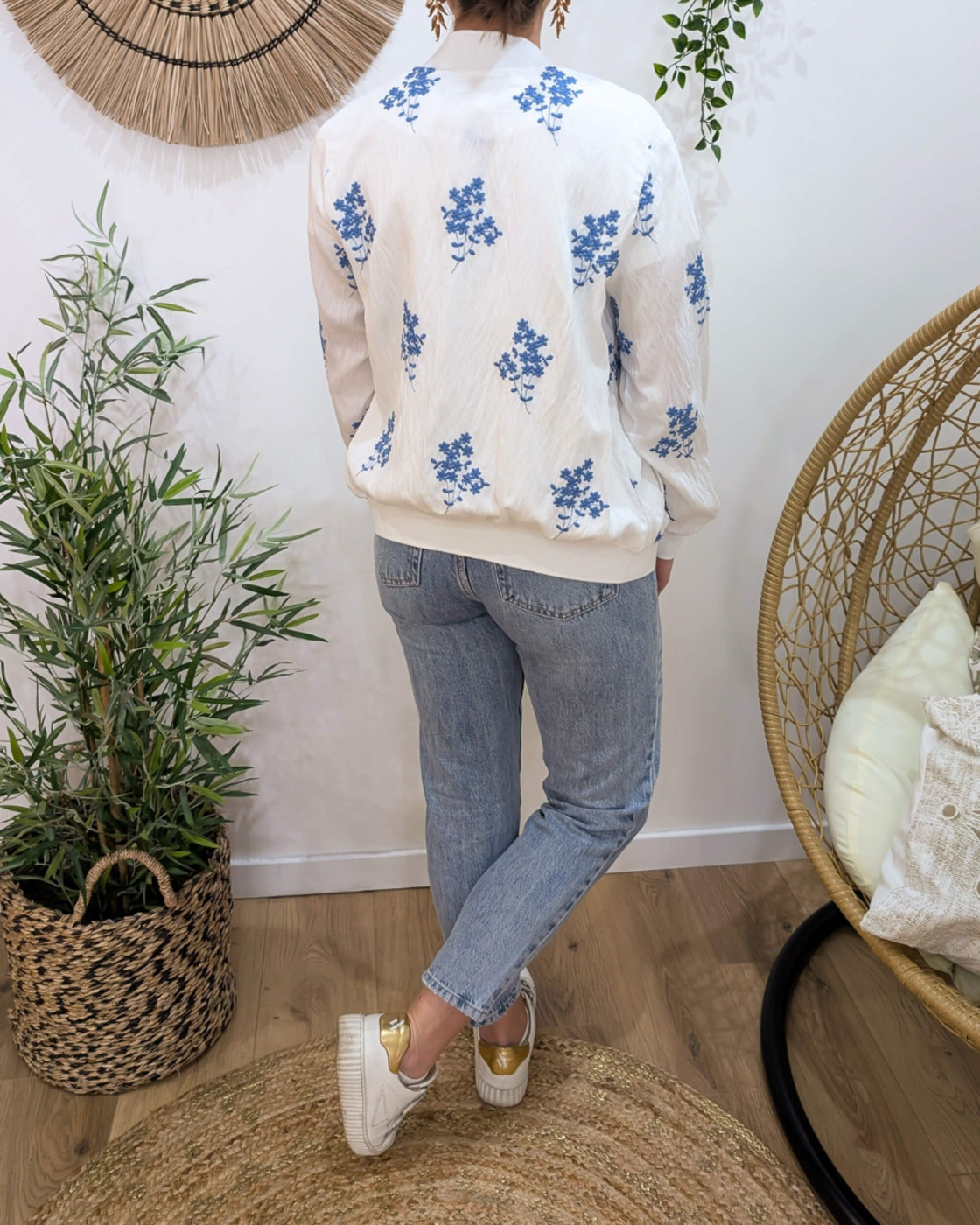 Bombers femme blanc fleurs brodées bleu