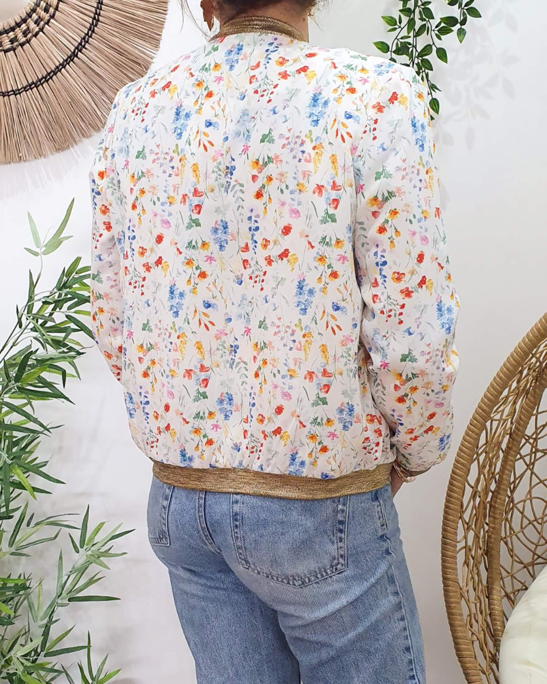 Bombers femme écru fleurs multicolores Mélinaé