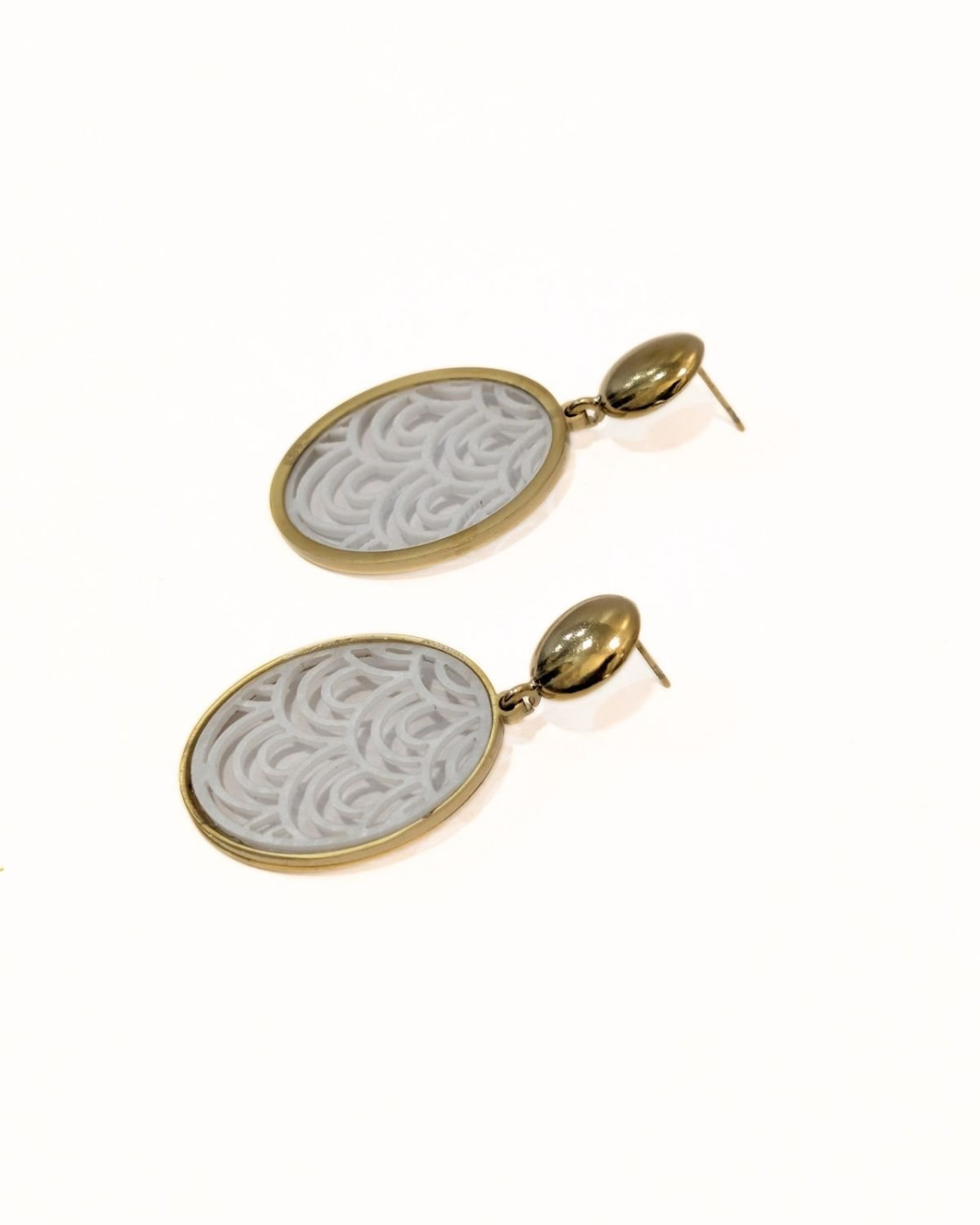 Boucles d'oreilles femme dorées et blanches Marguerite