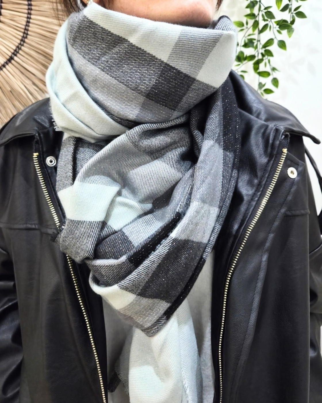 Echarpe femme à carreaux Delwen