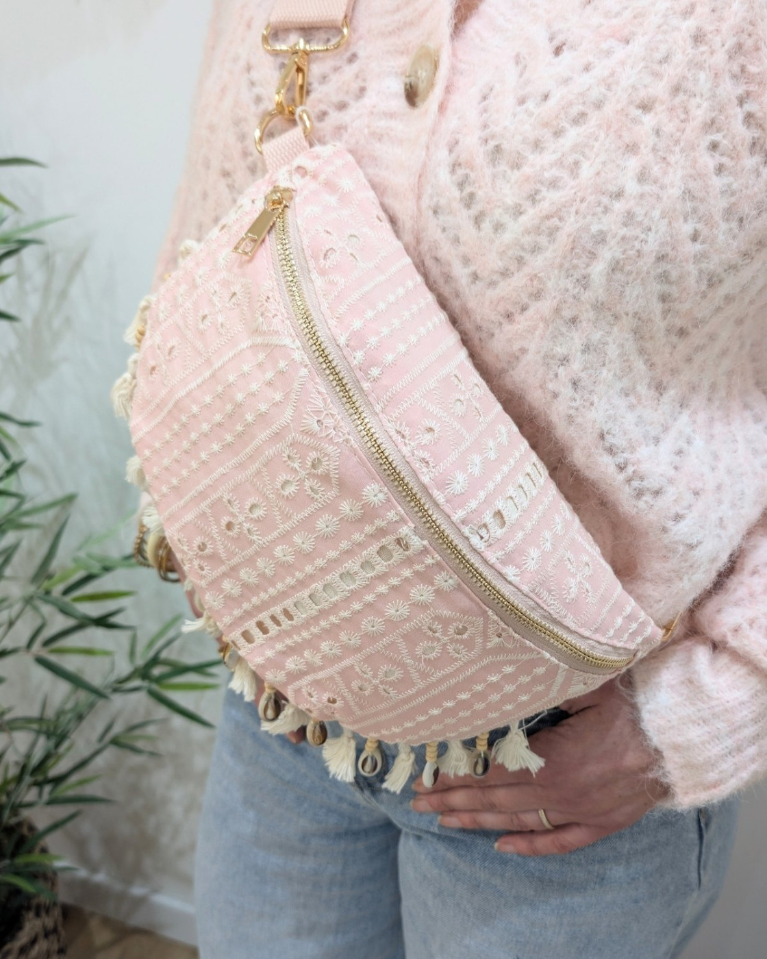 Sac banane femme coton broderies fleuries et coquillages