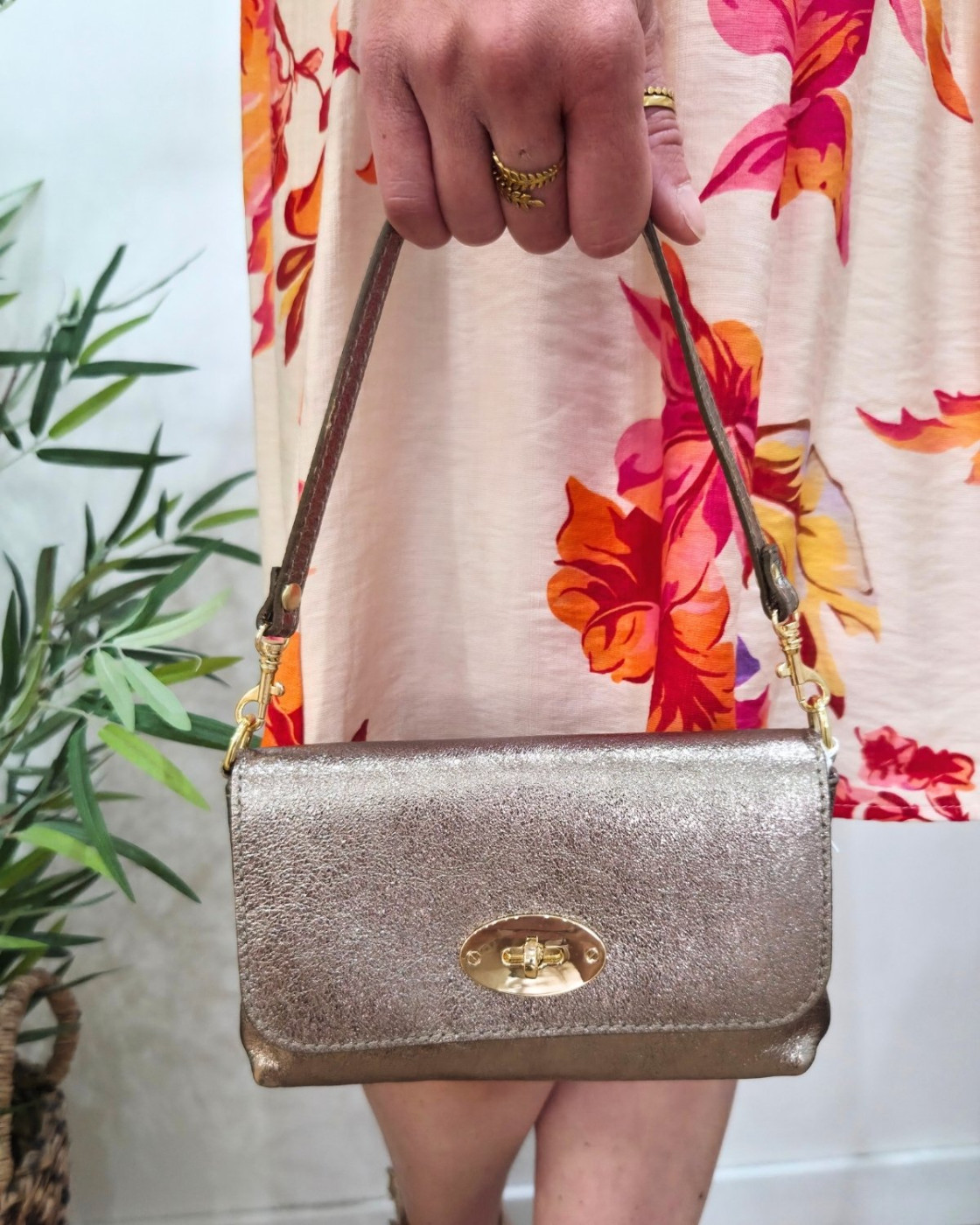 Sac pochette femme bandoulière chaine dorée