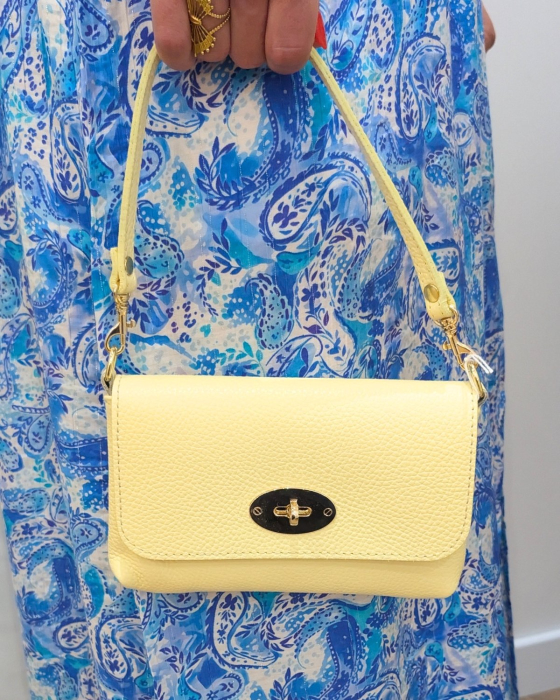 Sac pochette femme bandoulière chaine dorée