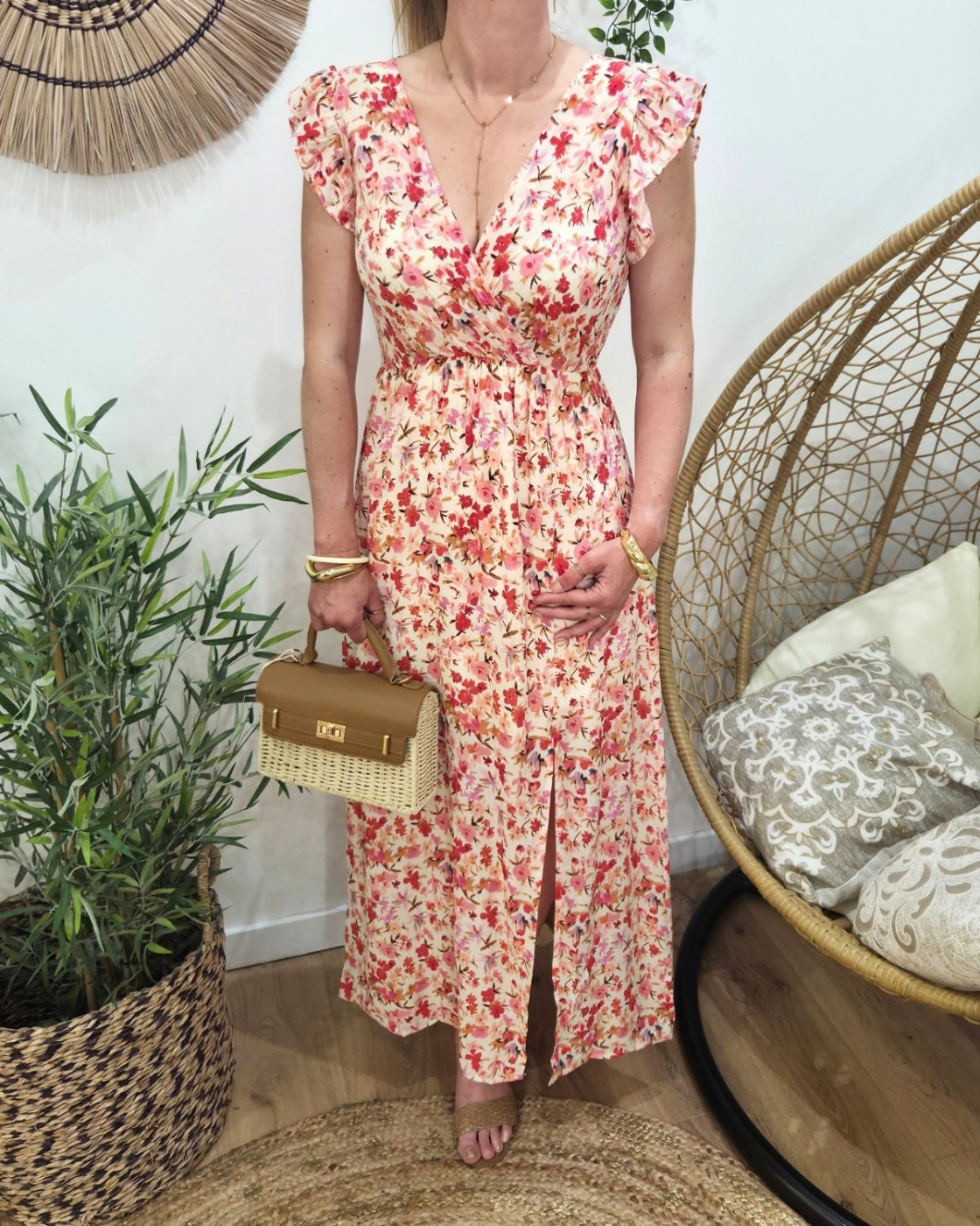 Sac à main et à bandoulière en paille beige rigide et simili cuir