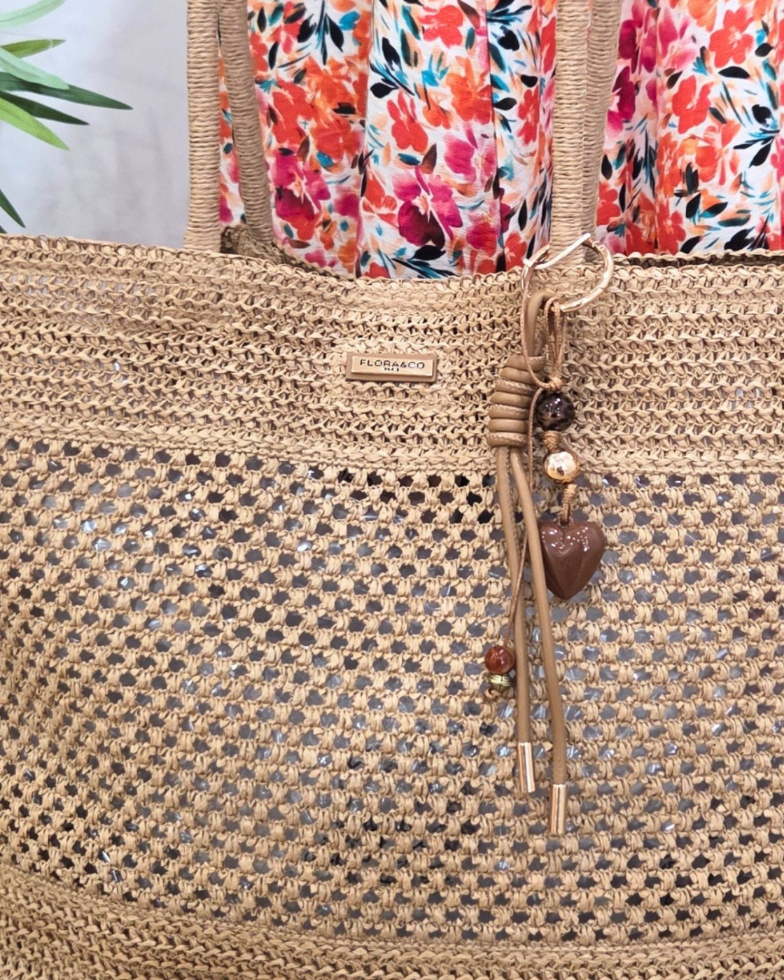 Grand sac cabas en paille porte clés coeur