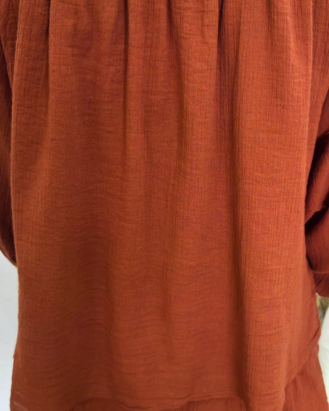 Blouse femme épaules et manches ajourées Cécile