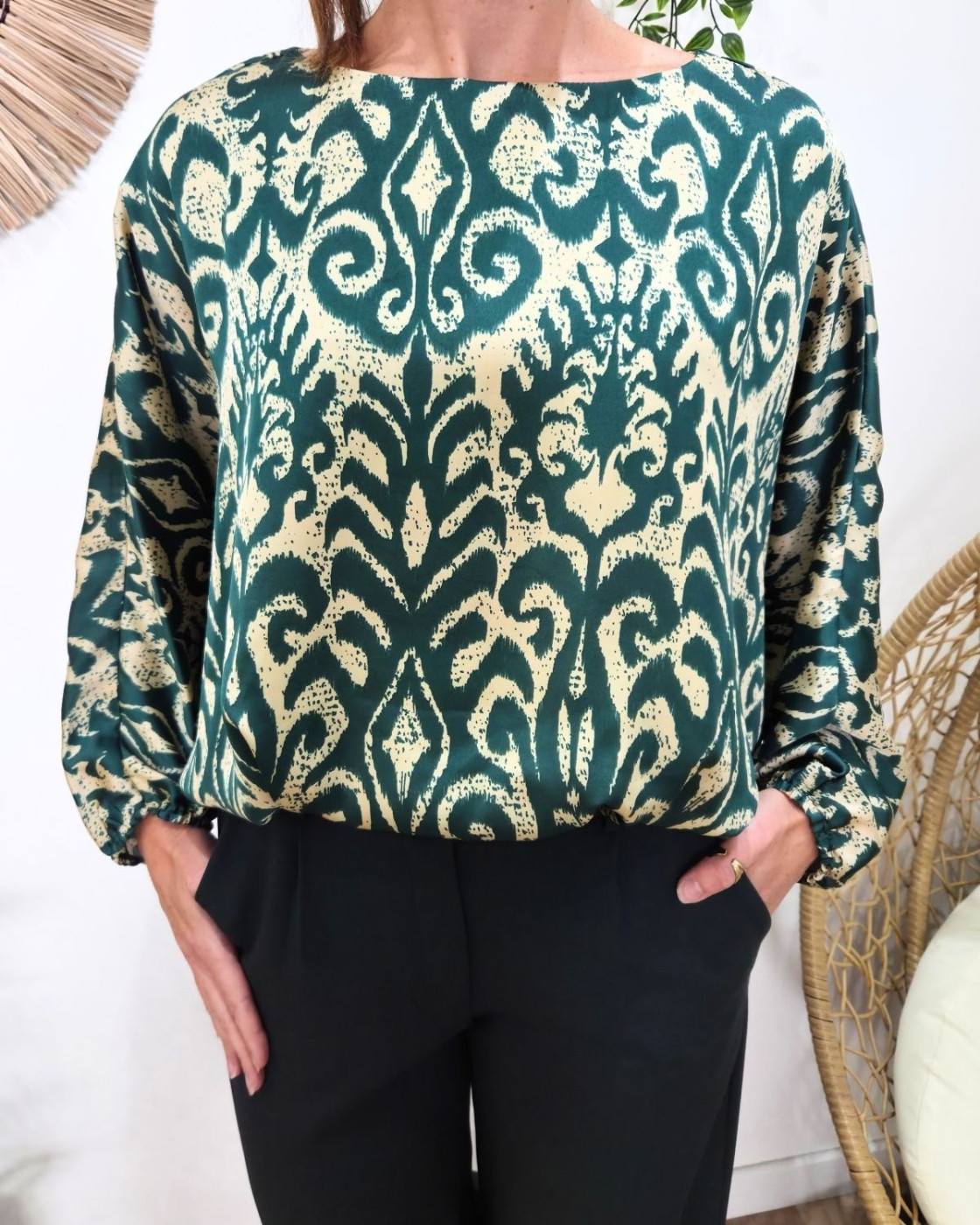 Blouse femme satinée beige et vert
