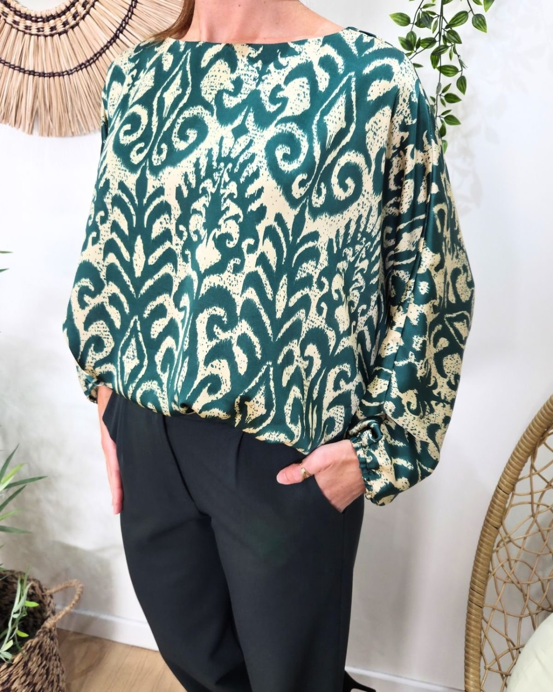 Blouse femme satinée beige et vert