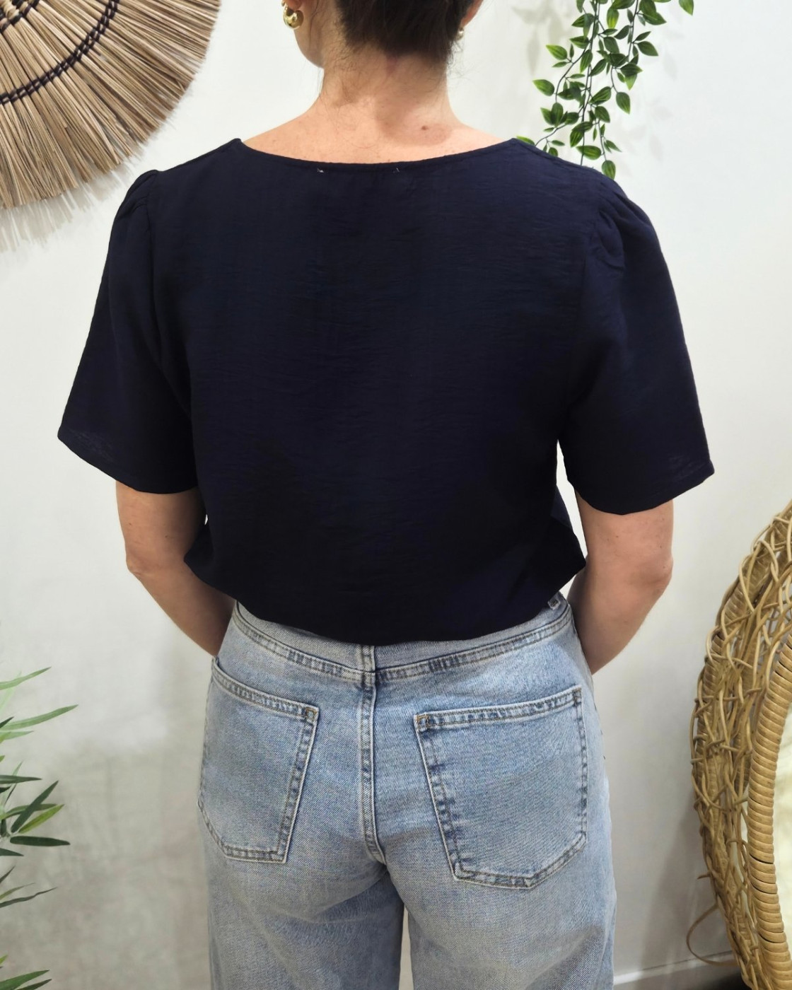 Blouse femme manches courtes marine broderies fleurs blanches 