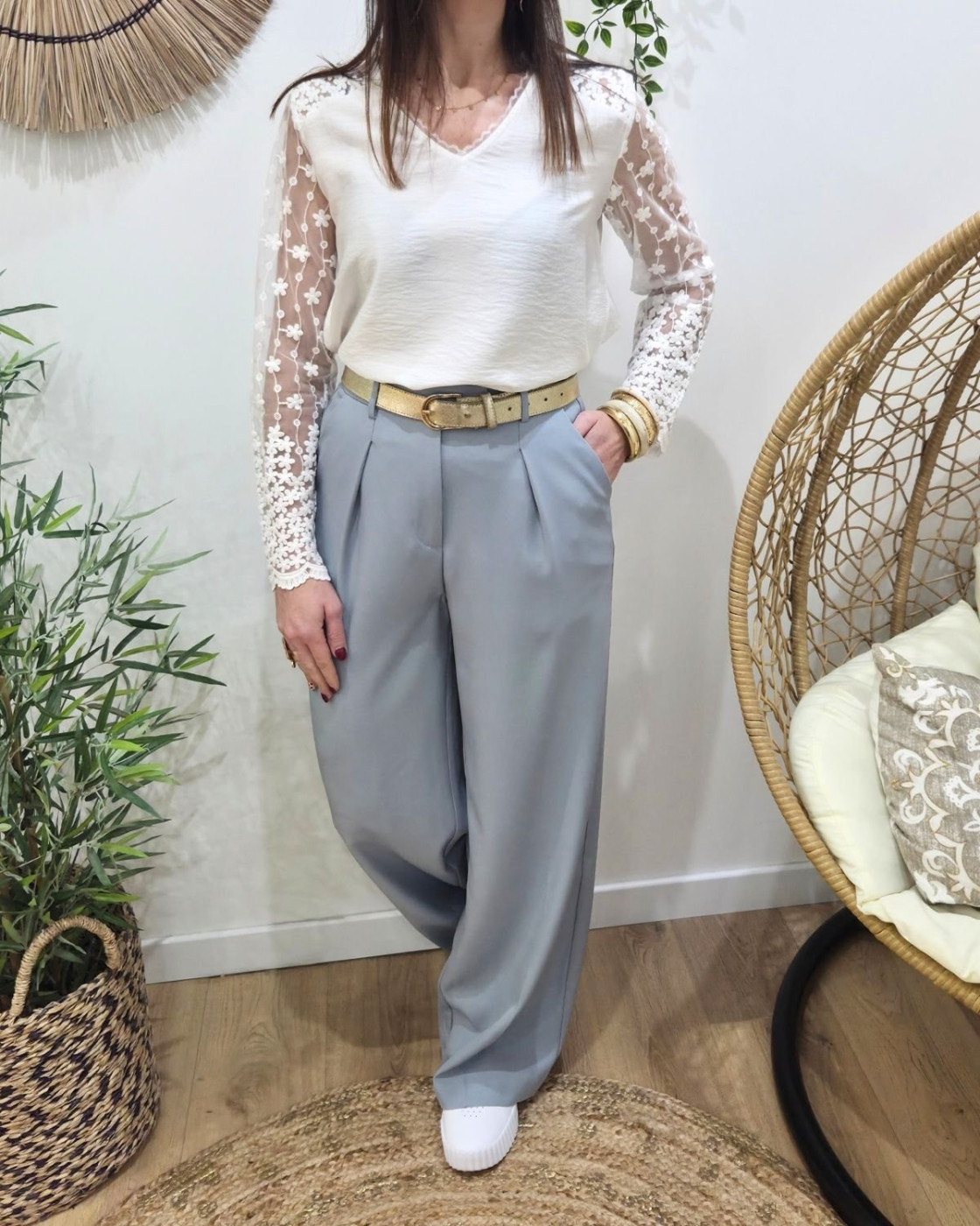 Blouse femme écru manches longues brodées Liv