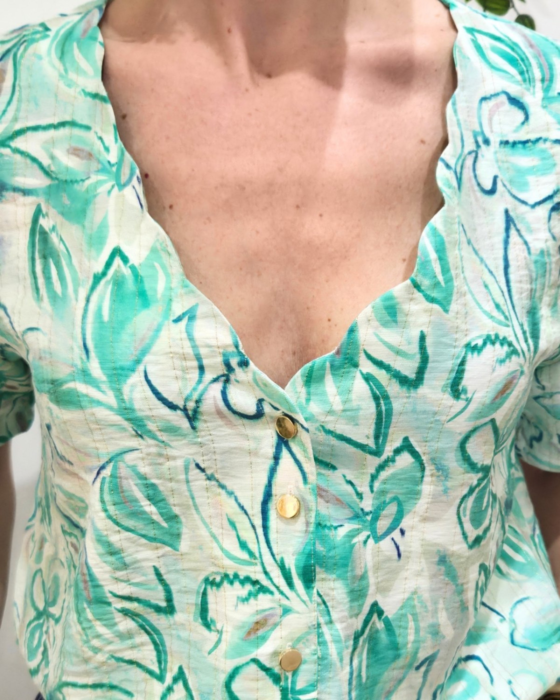 Blouse femme manches courtes verte fleurie Thémis