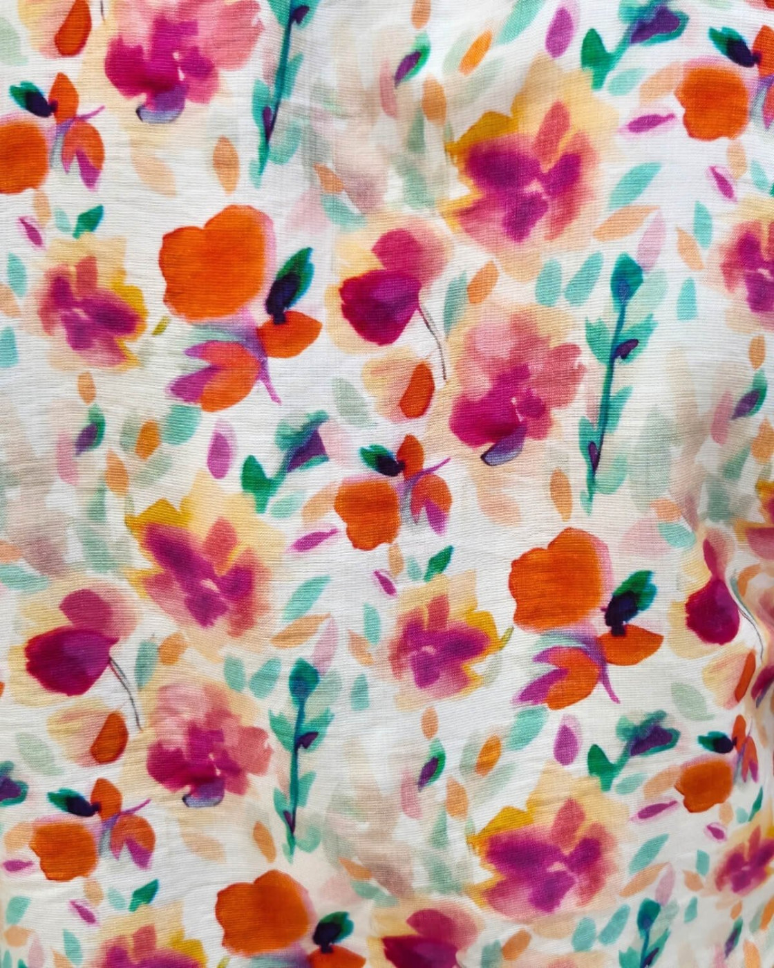 Blouse femme manches courtes écrue imprimés fleuris oranges fuchsia multicolores