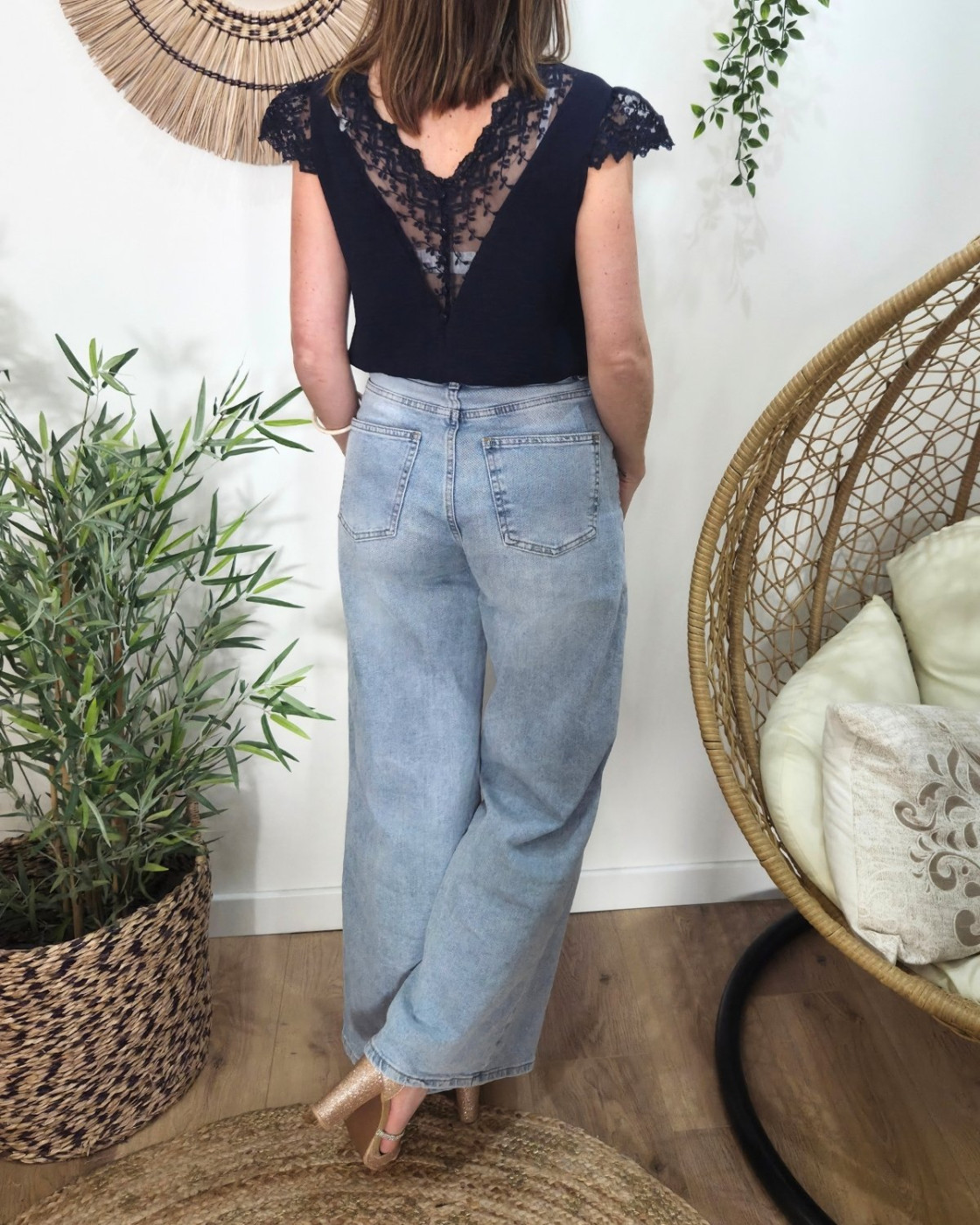 Blouse femme marine broderies dos et manches Olaya