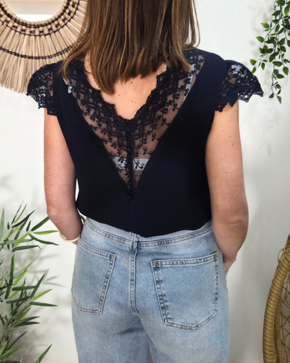 Blouse femme marine broderies dos et manches Olaya