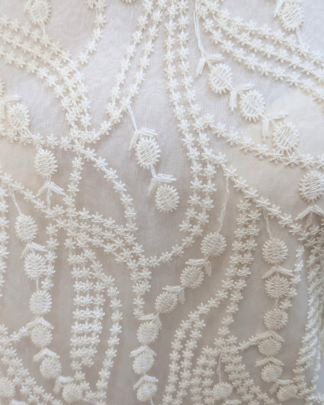 Blouse femme brodées beige Lumi