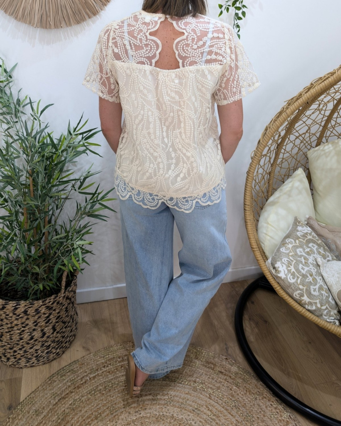 Blouse femme brodées beige Lumi