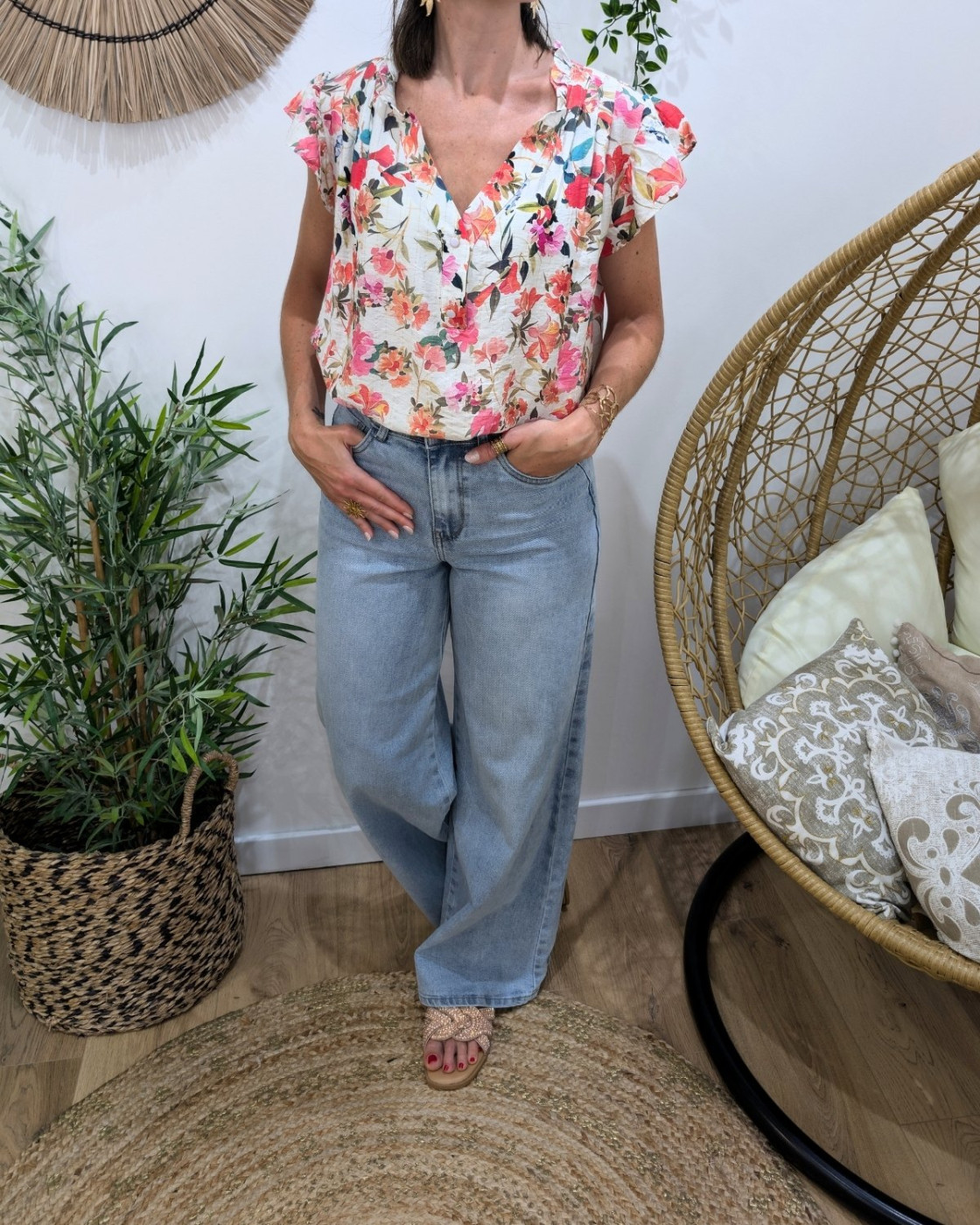 Blouse manche volantes femme écru fleurs roses orangées Aurelia