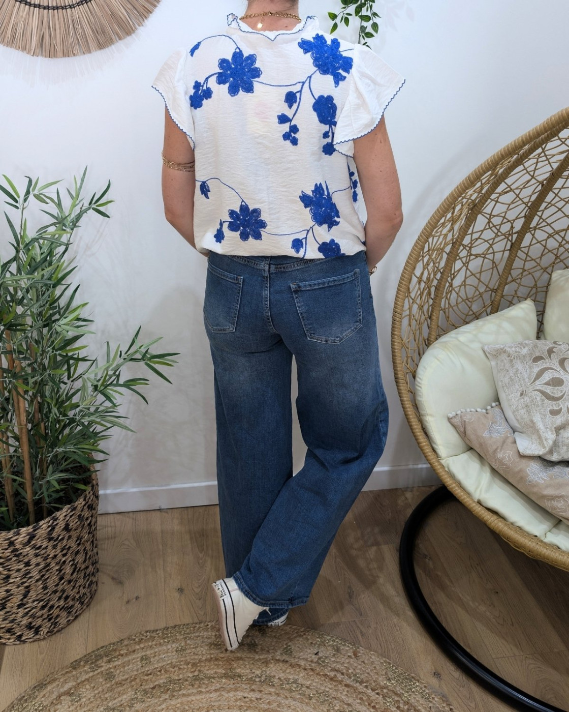 Blouse femme blanche broderies bleu roi Olena