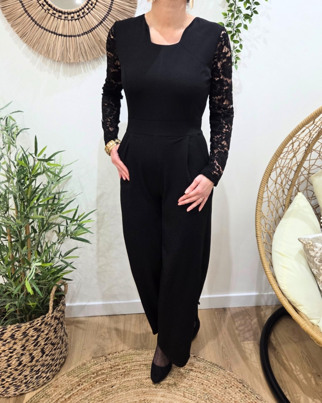 Combinaison pantalon femme noire manches dentelle