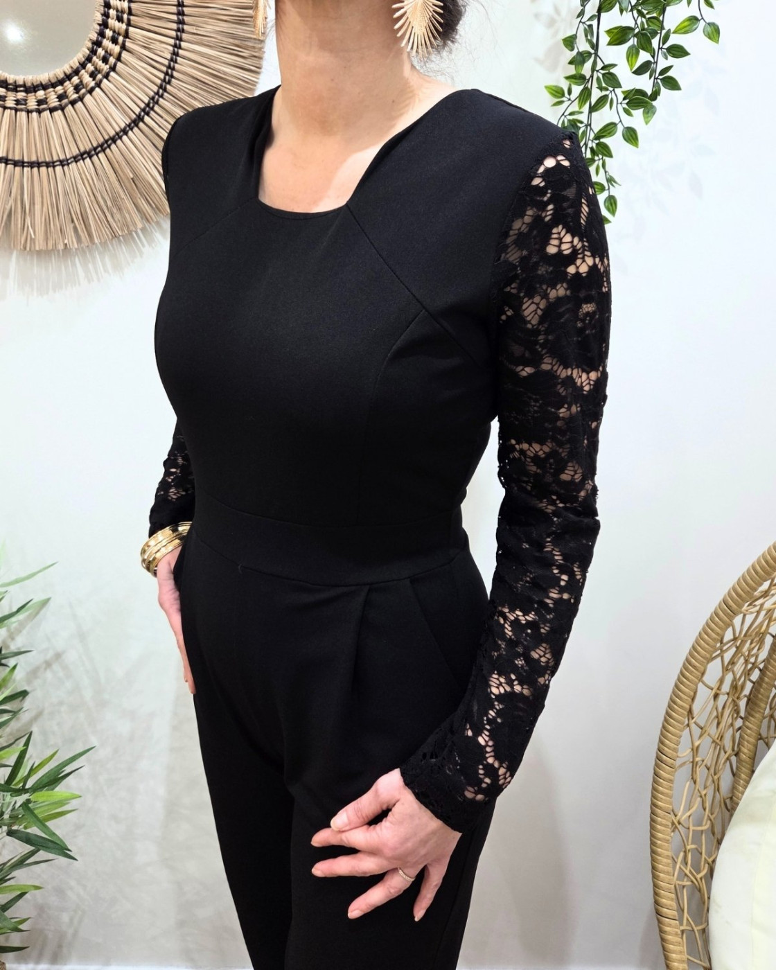 Combinaison pantalon femme noire manches dentelle