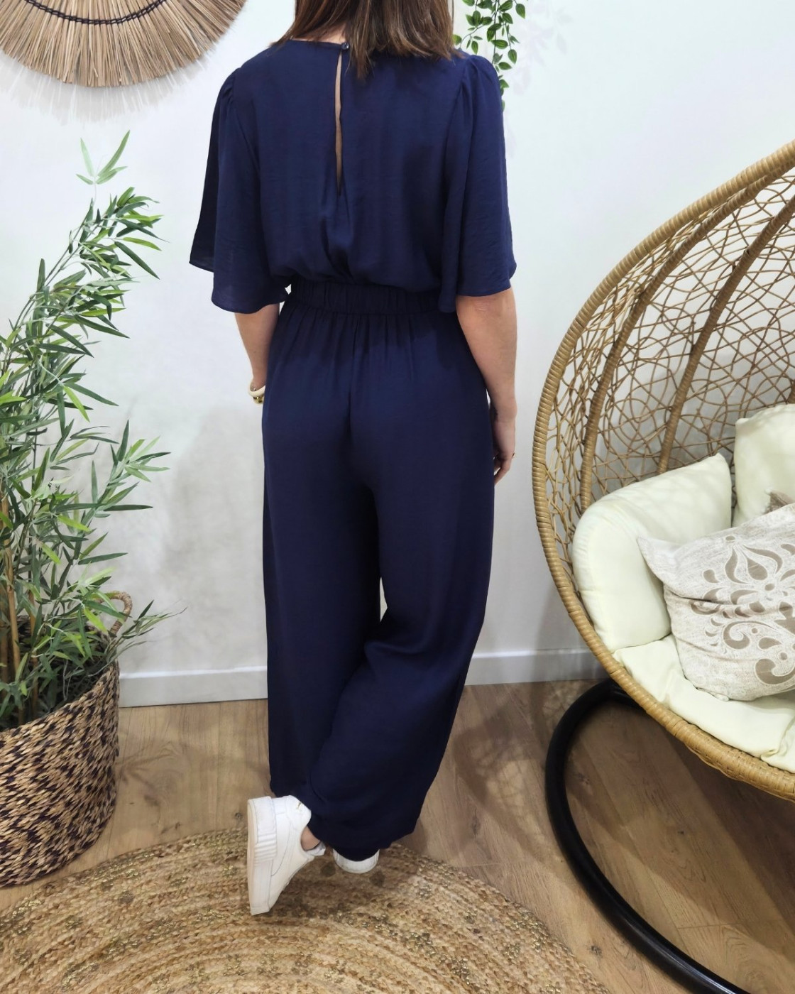 Combinaison femme bleu marine manches volantes Alodia