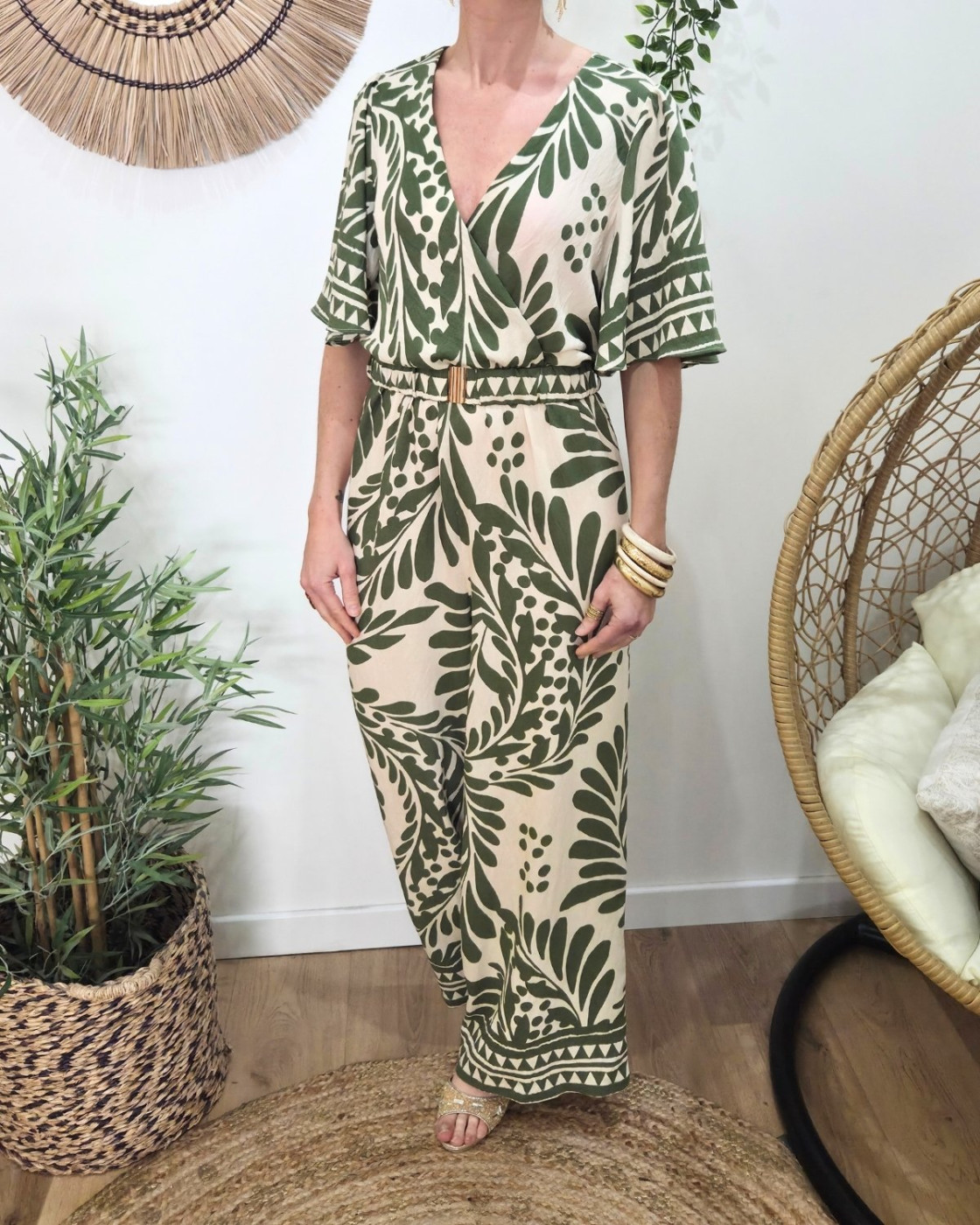 Combinaison femme écrue et verte manches volantes Esra