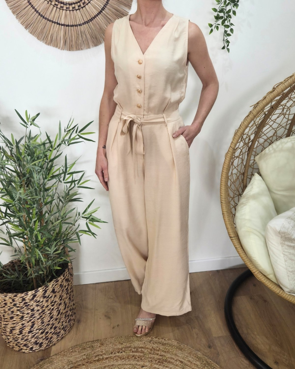 Combinaison femme beige boutons dorés Sira