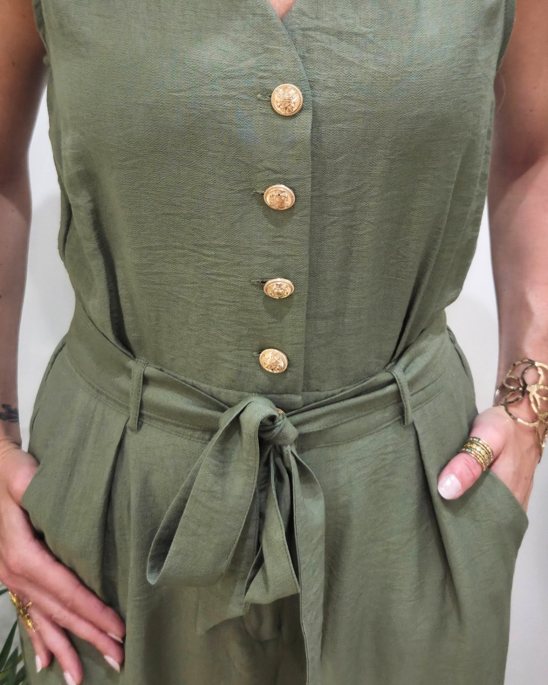 Combinaison femme kaki boutons dorés Sira