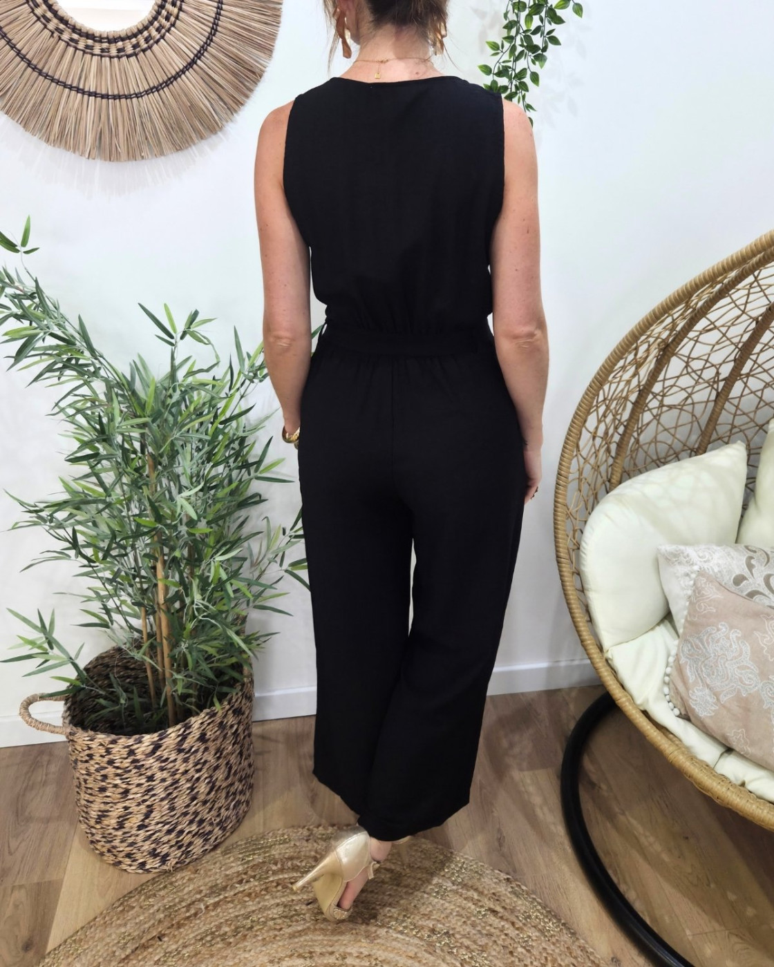 Combinaison femme noire boutons dorés Sira