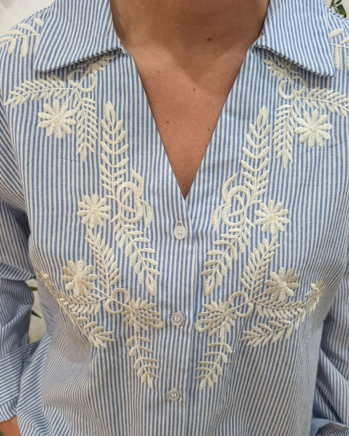 Chemisier femme rayé bleu et blanc broderies feuillages