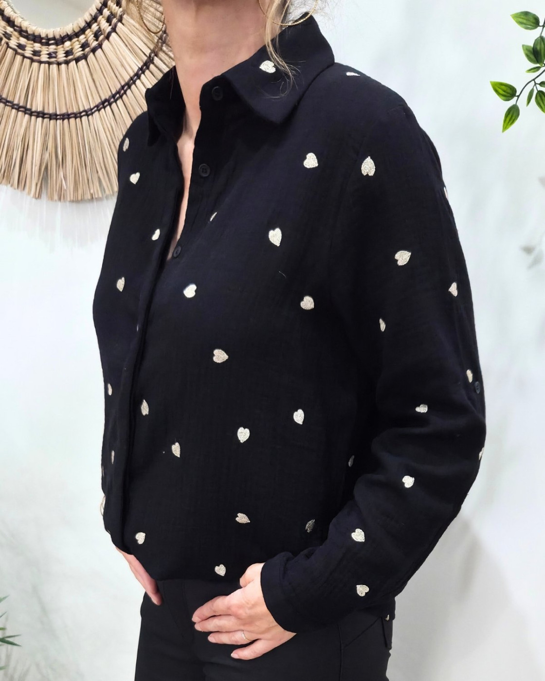 Chemisier coton gaz noir coeurs dorés
