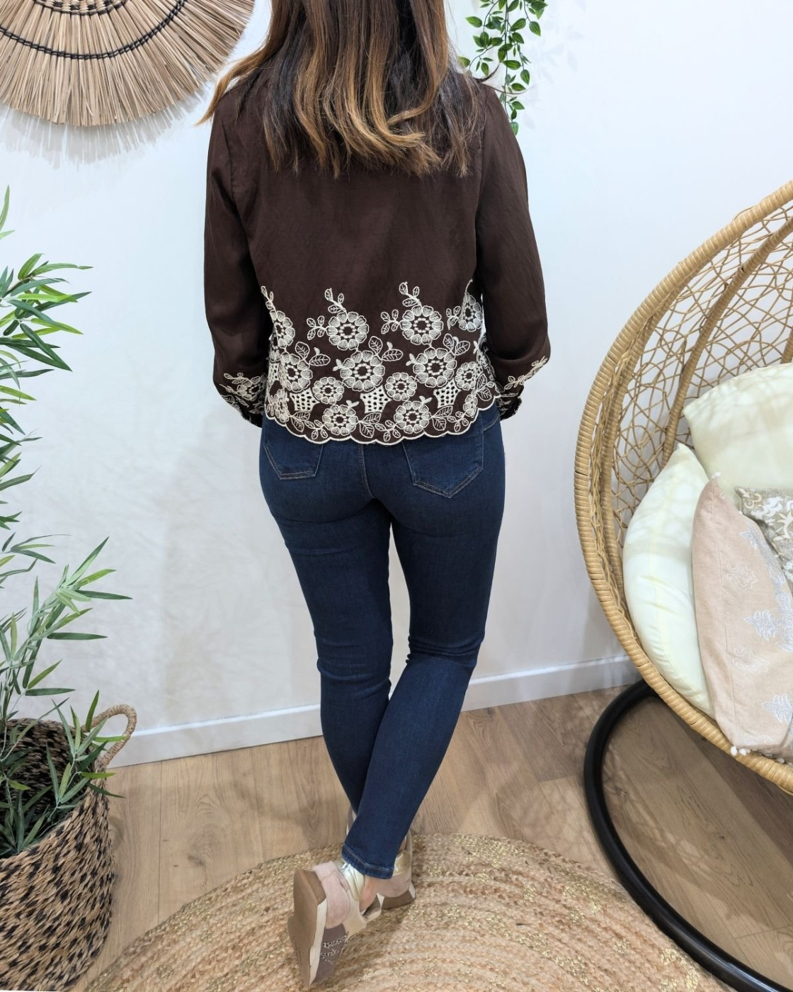 Chemisier femme marron broderies fleuries beiges Soliane